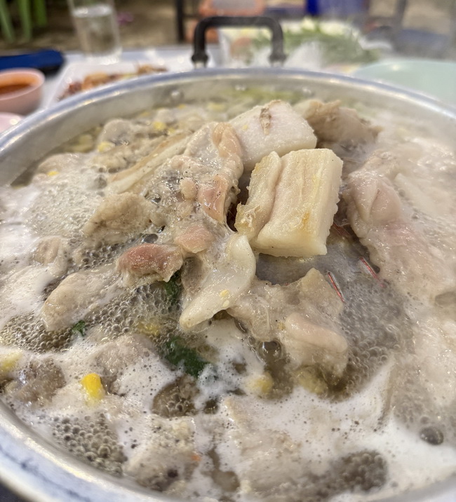 บรรยากาศร้าน ต้นซอย ๙ หมูกระทะรสเด็ด